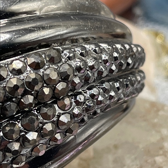 3.8.26-30 Gunmetal Textured w/ Rhinestones Asymmetrical Statement Hinge Bracelet - Picture 2 of 11